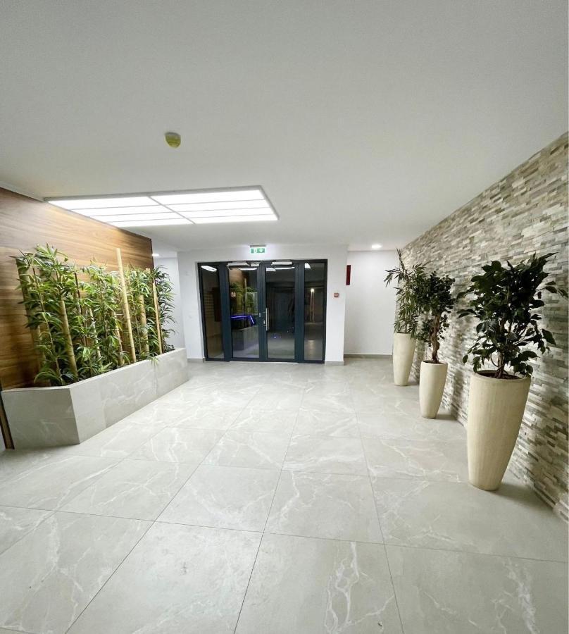 Hils Pallady Apartament Lyly Bucarest Extérieur photo